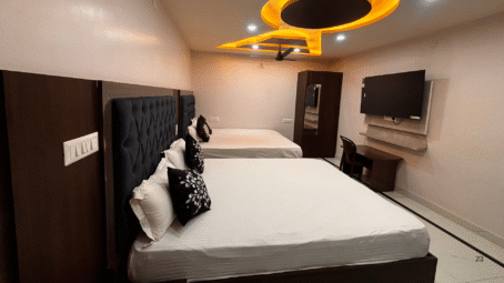 Double Bed Room – Ideal for Families & Groups - Image 3