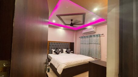 Single Bed ( Room No 301 )