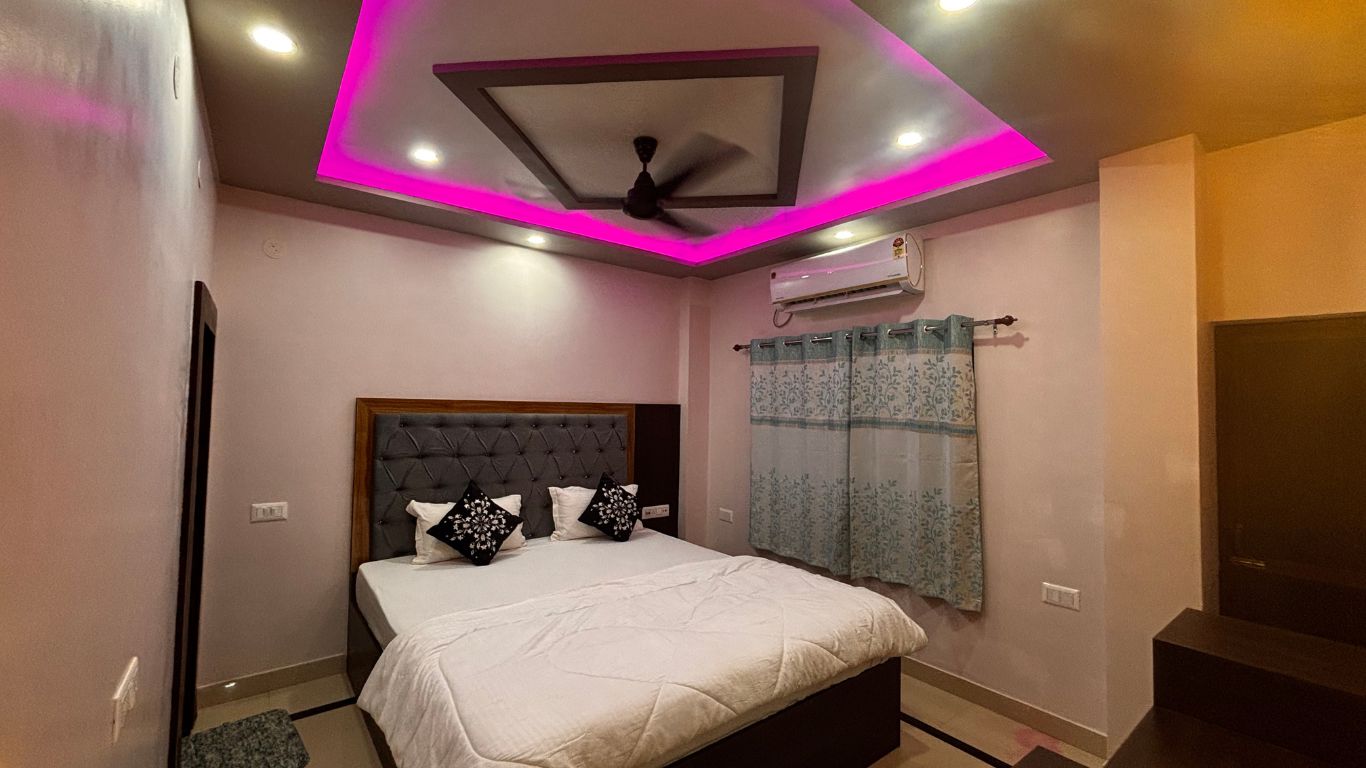 Single Bed Room